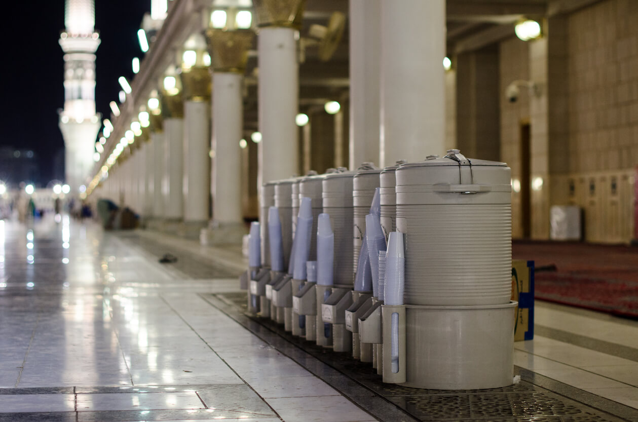 Manfaat Dahsyat Air Zamzam: 7 Alasan Mengapa Baik untuk Kesehatan Tubuh